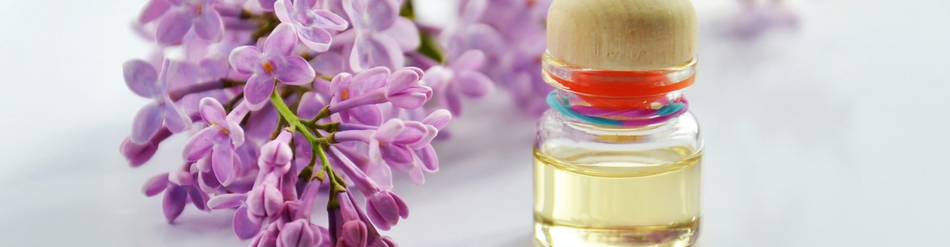 essential oil, cosmetic oil, relaxation-3868596.jpg